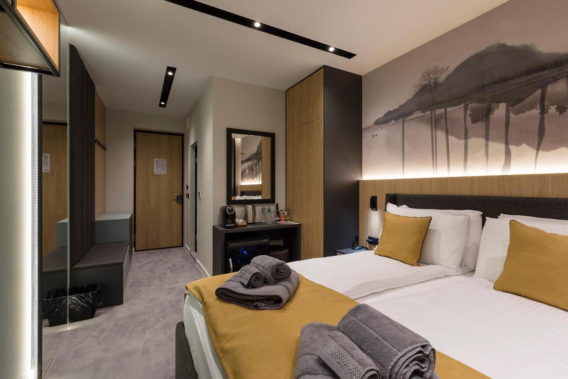 Hotel Park Novel